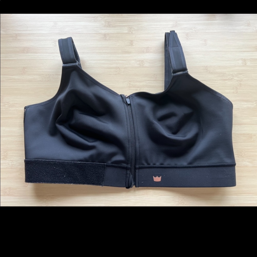 Shefit Black Luxe 6 Sports Bra